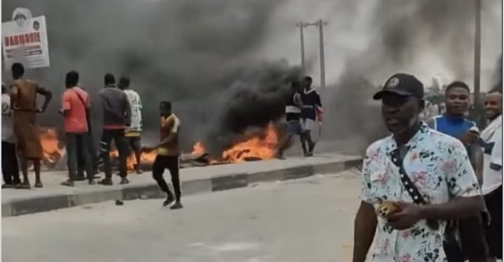 BREAKING: Tension in Lagos as Police Shooting Sparks Onosa Protest, One Killed and Two Injured [PHOTOS]