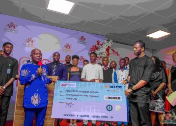 Gov. Alex Otti Hosts Scholarship Banquet, Awards ₦250,000 Each to 50 Alex Otti Scholars
