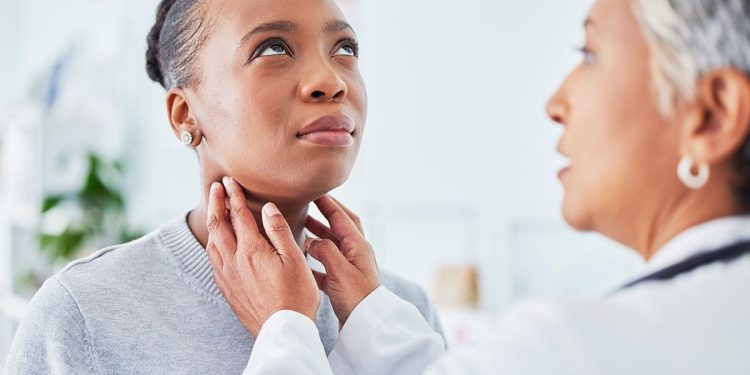 5 Body Clues That Show You May Need a Thyroid Checkup