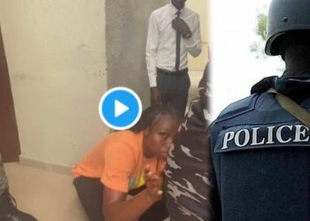 Drama in Lagos: Woman Nabbed Trying to Swap Elderly Man’s ATM Card at Polaris Bank [VIDEO]