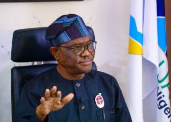 BREAKING: Wike Bans AGIS Staff from Using Mobile Phones After Viral Clash with Naval Officer