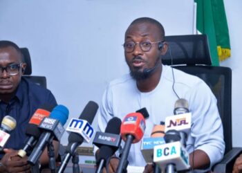 ALGON Abia Chapter Storms Government House, Passes Vote of Confidence on Governor Alex Otti