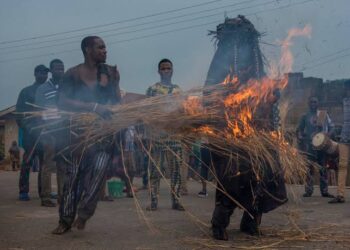 VIDEO: Residents Pull Down Traditional Shrine After Community Warnings