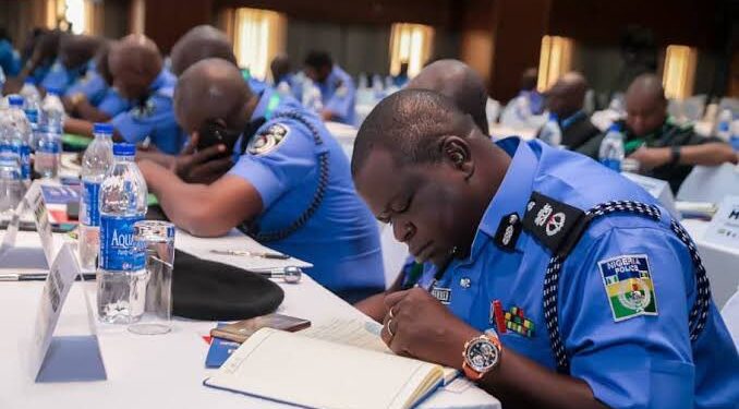 PSC Promotes Seven AIGs to Deputy Inspectors General of Police